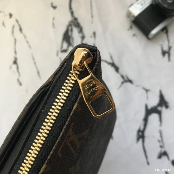 Cheap BEAUTY Louis CASE Vuitton PALLAS 0718